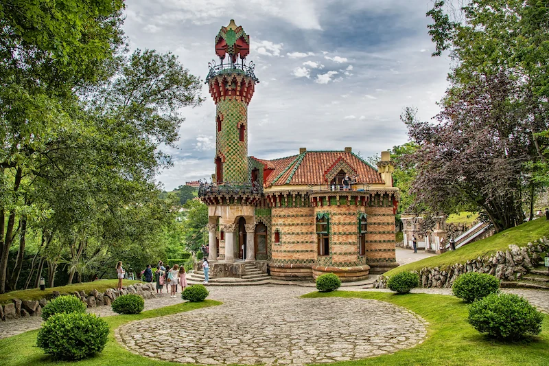 Ceramic sunflower tiles and Mudejar tower of El Capricho de Gaudí, Comillas